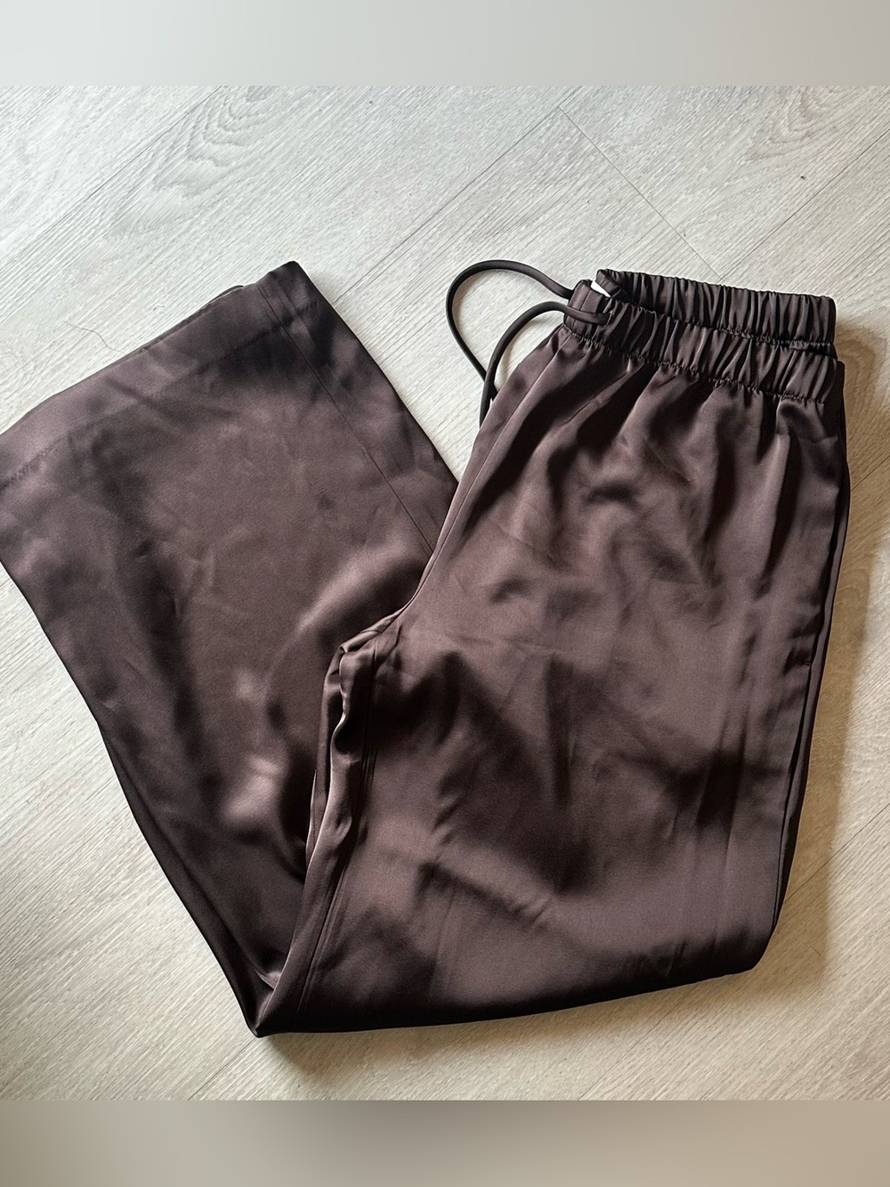 Aritzia The Lodge Pant™ Satin
